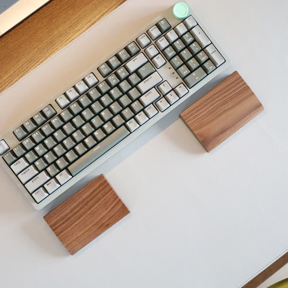 Wrist Rest Wood - الجوز الخشب بلام الراحة مخصص خشب
